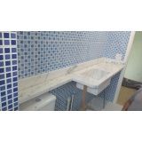 piso de mármore branco no Parque Flórida